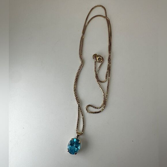22" 14k YG box chain andā9x11mm oval cut Blue Topaz 14kt YG pendant necklace! - Picture 3 of 14